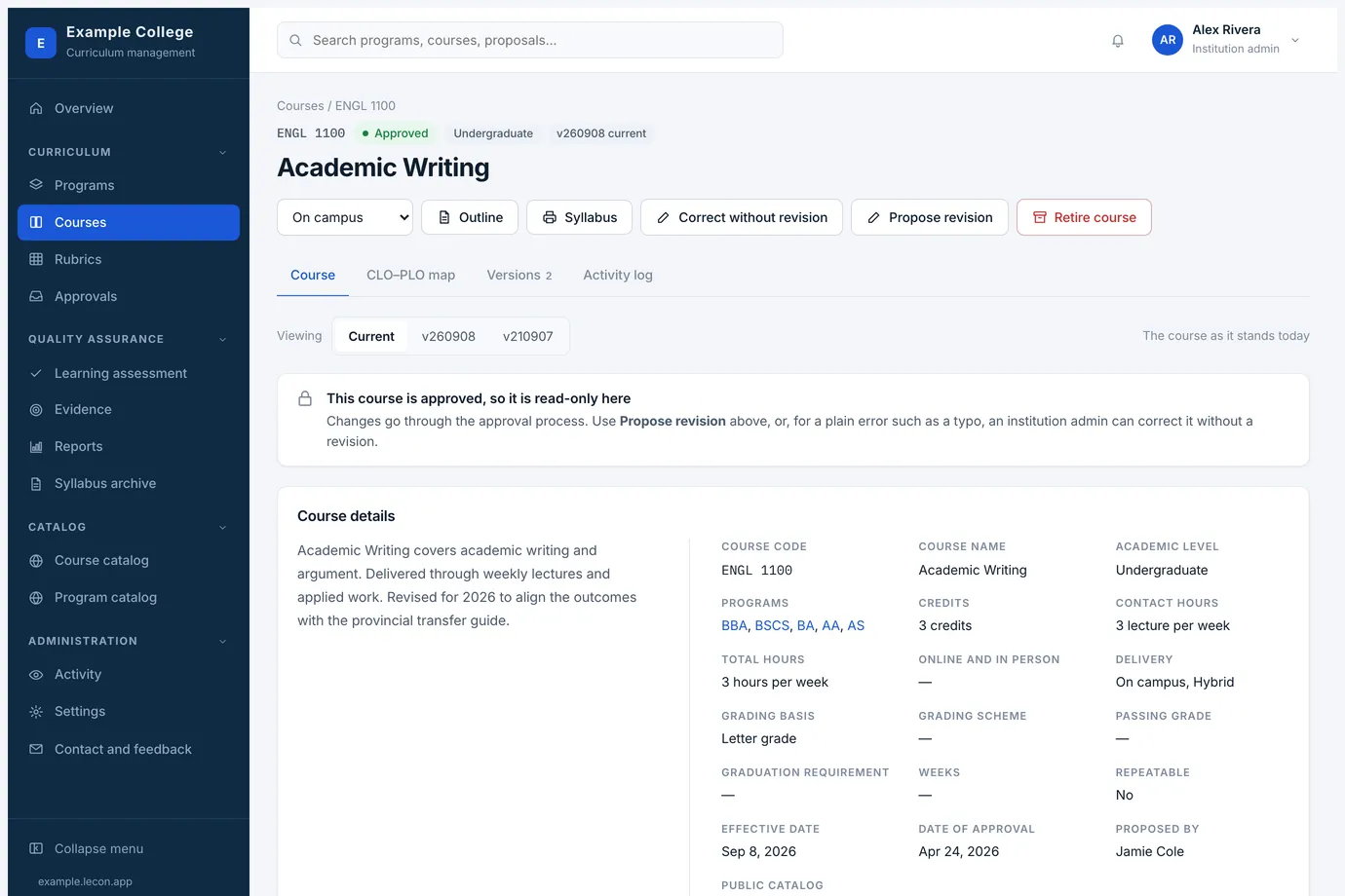 An approved course, with its tabs and the actions along the top
